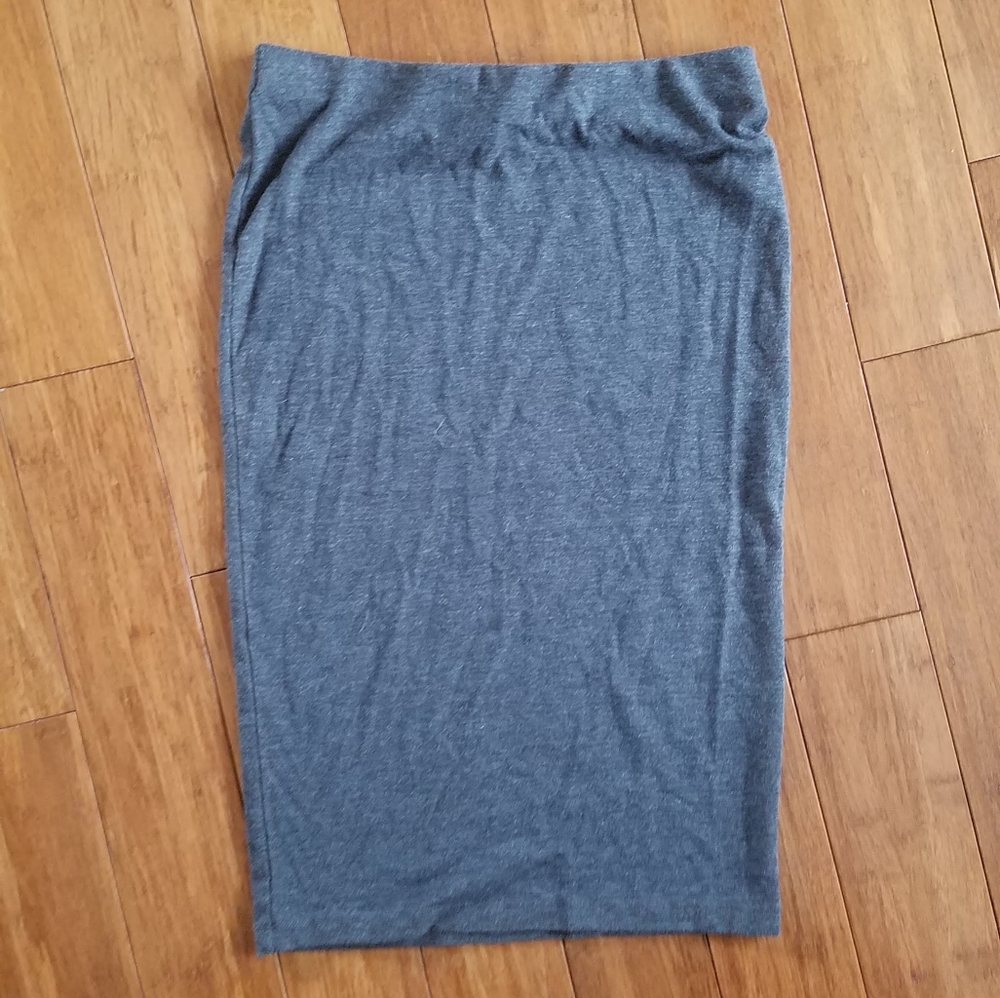 Grey stretch pencil skirt